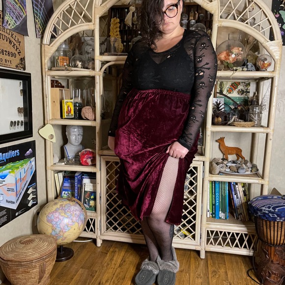 Vintage 90s Dark Red Velvet Skirt Set Dark Bohemian Butterfly Embroidered 18 20 - Picture 15 of 16